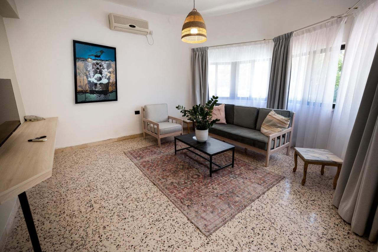 Julia'S Hotel Suites Амман Екстер'єр фото