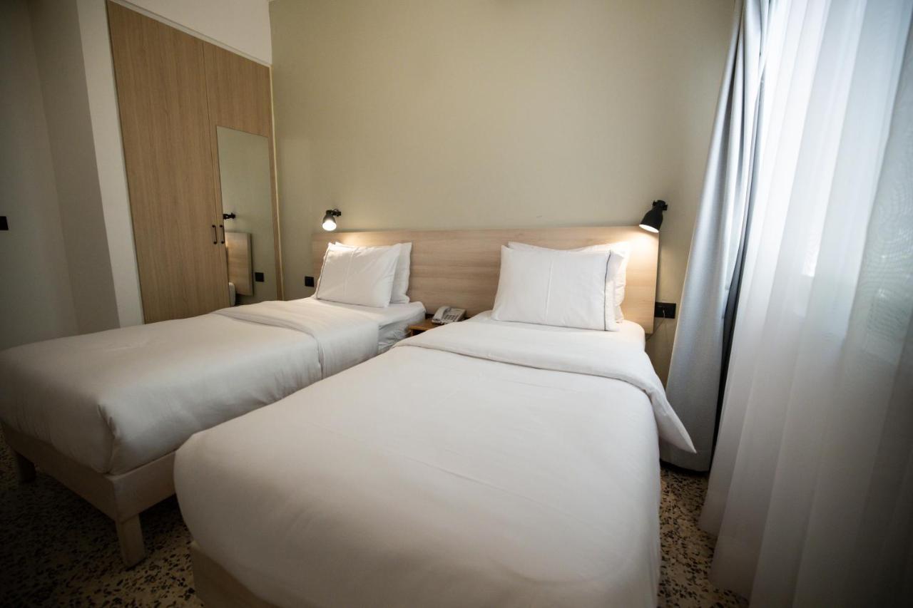 Julia'S Hotel Suites Амман Екстер'єр фото
