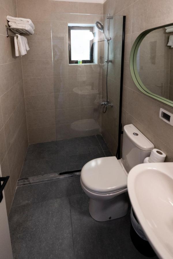 Julia'S Hotel Suites Амман Екстер'єр фото