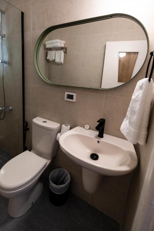 Julia'S Hotel Suites Амман Екстер'єр фото